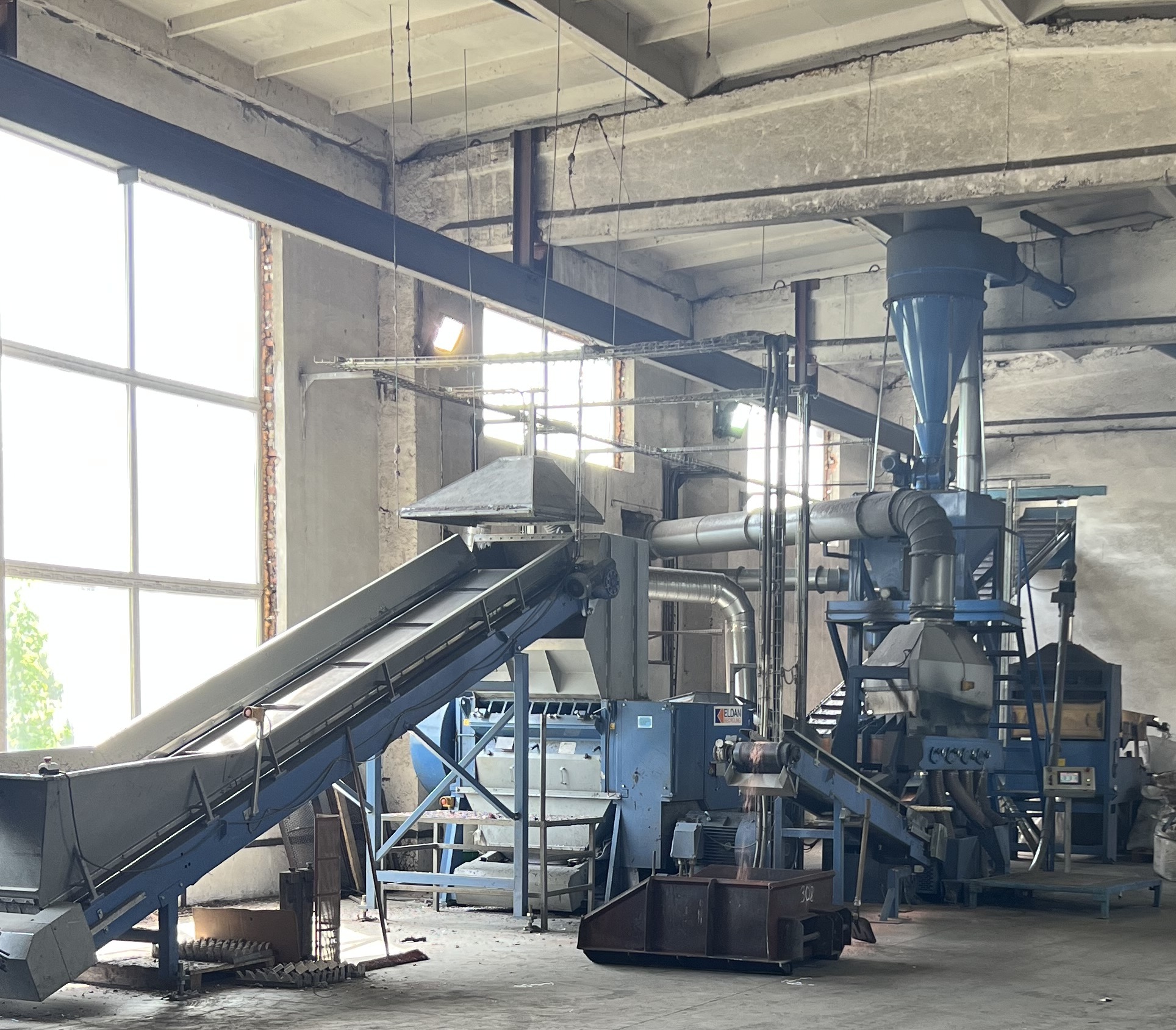 Технологічна лінія для переробки кабелю у Львові